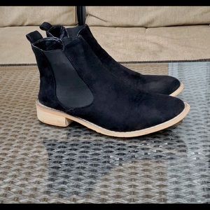Seven7 Black Oakwood Chelsea Size 9